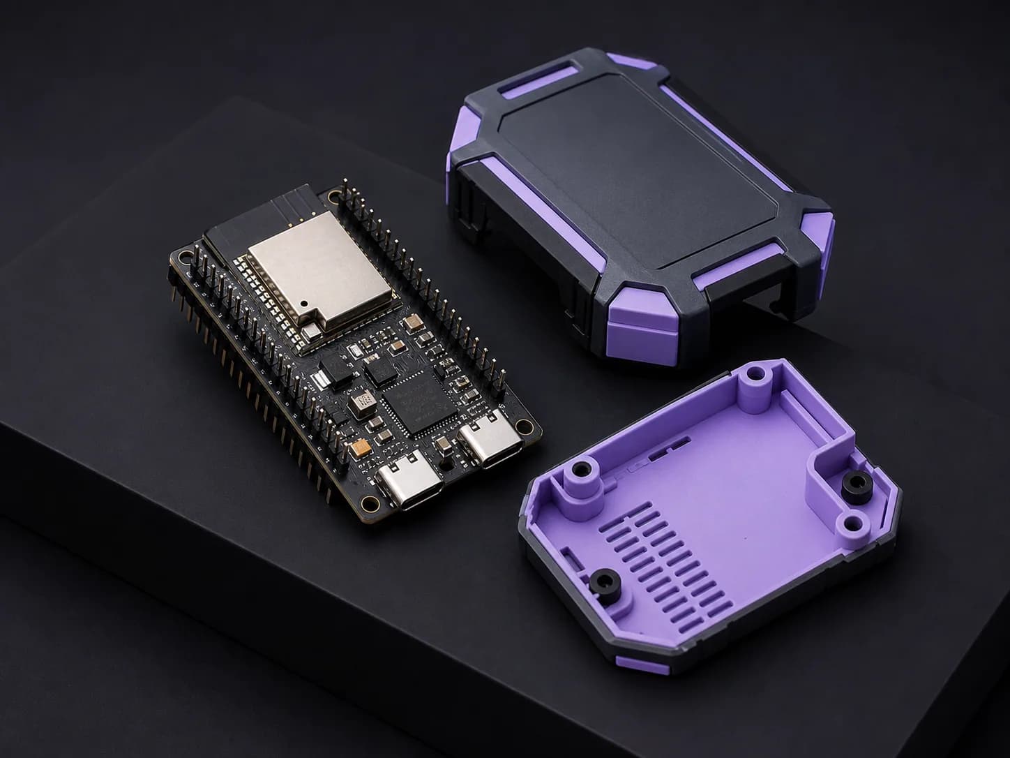 安趣 ESP32-S3 创客主控 产品与配件平铺图